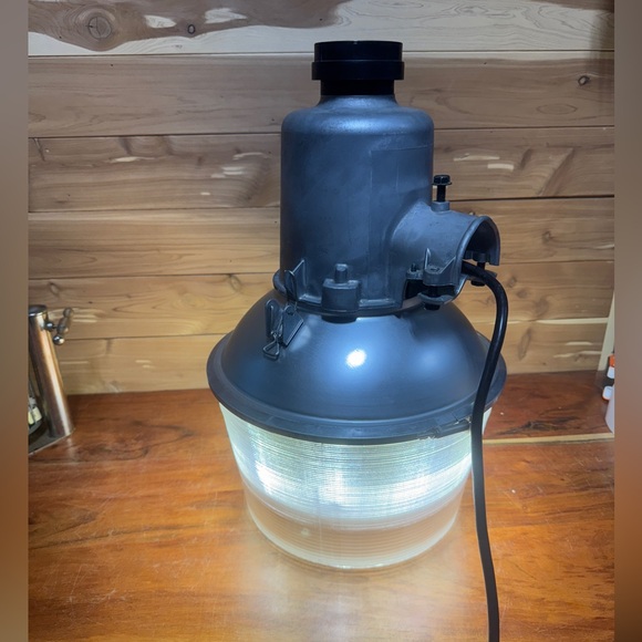 18” Aluminum LED Industrial Streetlight Security Pole Mountable Barn Lamp Light - Picture 2 of 12